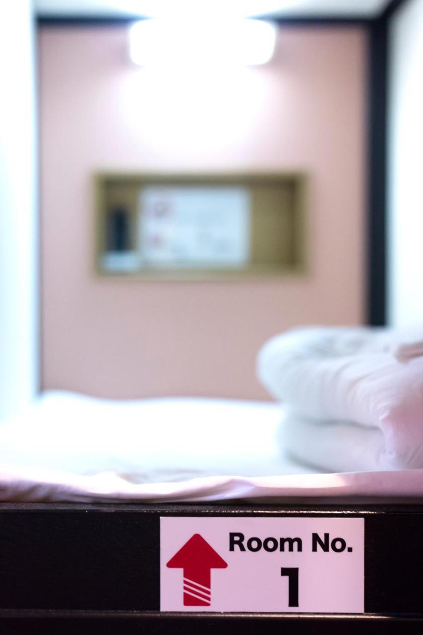 Capsule Hotel Hatagoya Tokio Zewnętrze zdjęcie